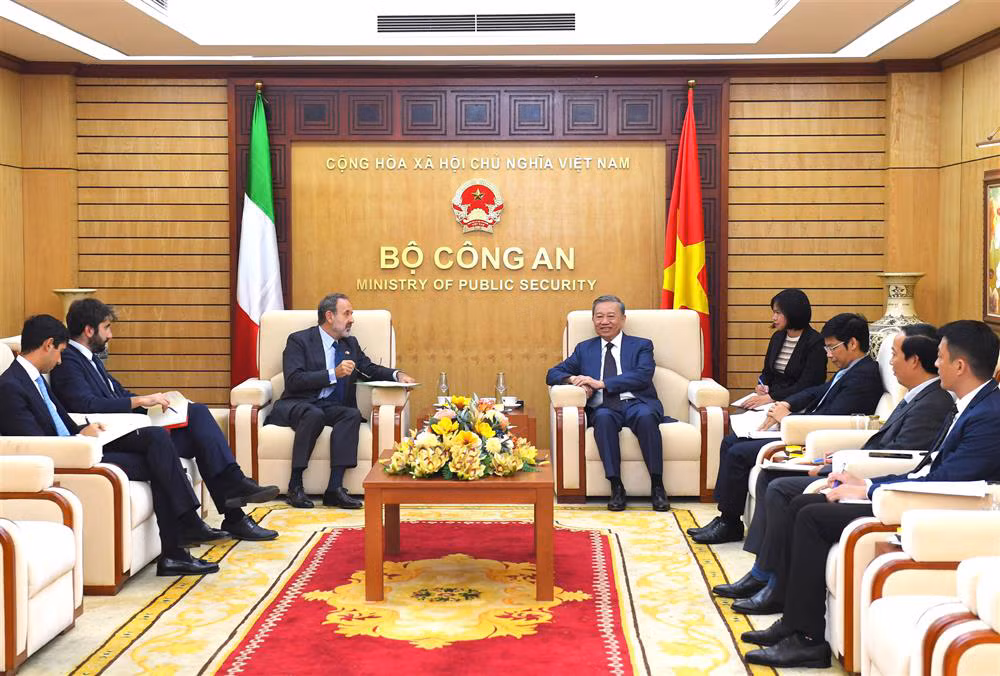 Thúc đẩy hợp tác với các cơ quan thực thi pháp luật Italia -0