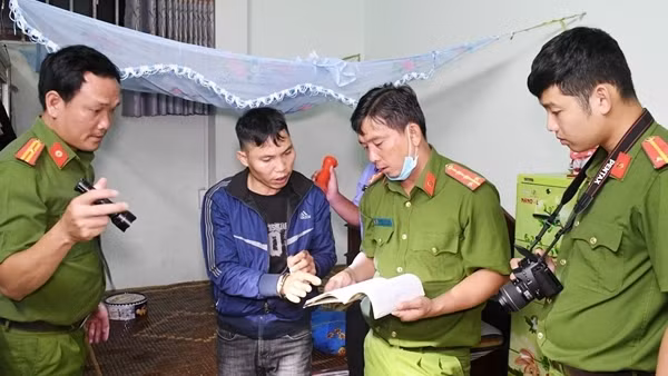 Công an Trà Vinh tìm bị hại liên quan&nbsp;đến&nbsp;hoạt động&nbsp;cho vay lãi nặng