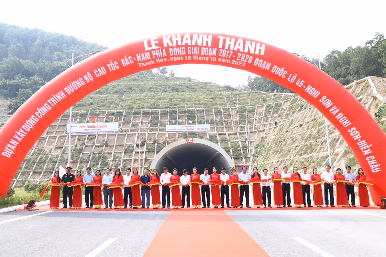 Chính thức khánh thành hai dự án cao tốc, rút ngắn thời gian từ Hà Nội về Nghệ An còn 3,5 tiếng -0