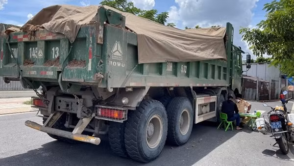 Triệt phá đường dây đưa hối lộ, giả mạo trong kiểm định ô tô
