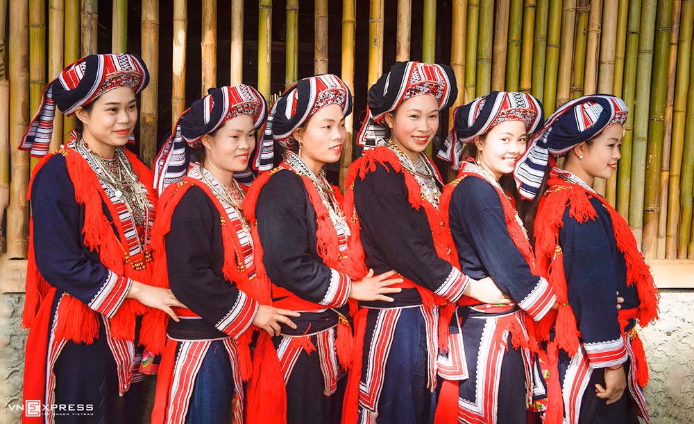 nét-độc-đáo-trong-trang-phục-truyền-thống-dân-tộc--dao.jpg -0
