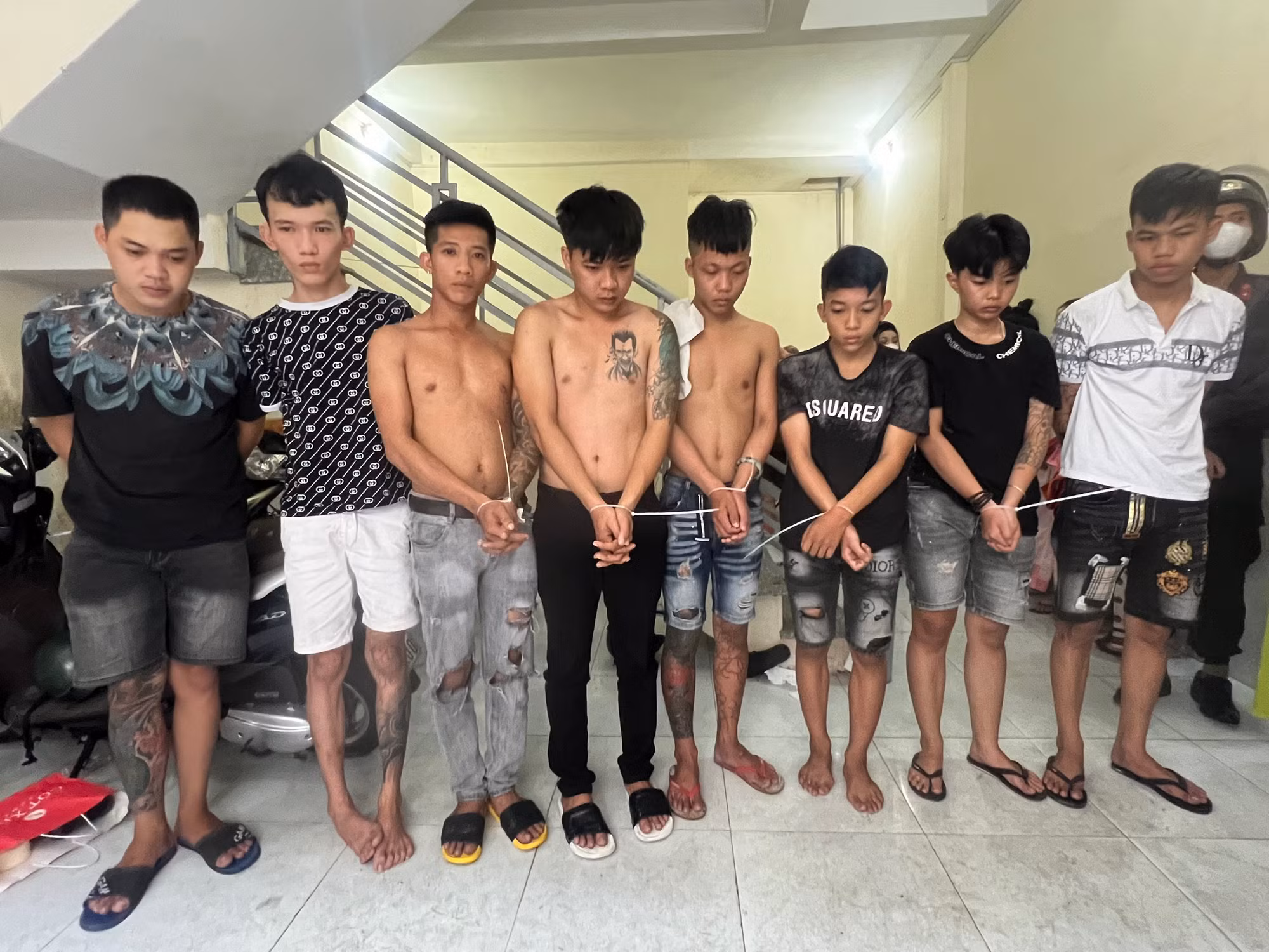 Cặp vợ chồng chuyên khống chế, chăn dắt gái “ngành” bằng hình ảnh khỏa thân khai gì với Công an? -0
