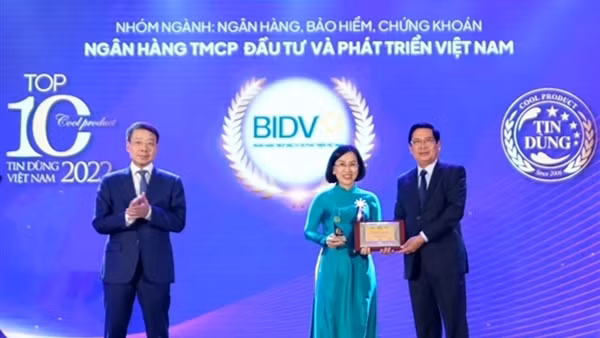 Hai sản phẩm của BIDV nhận giải thưởng Tin dùng Việt Nam 2022