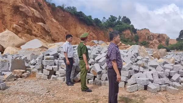 Kiểm tra, xử lý các điểm khai thác đất đá trái phép ở Phú Yên sau tai nạn chết người