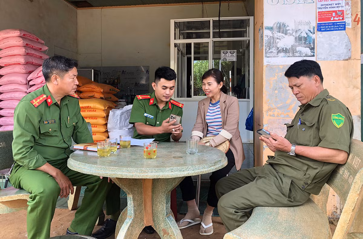 Công an Đắk Nông đẩy mạnh triển khai các giải pháp cấp tài khoản định danh điện tử cho công dân -0