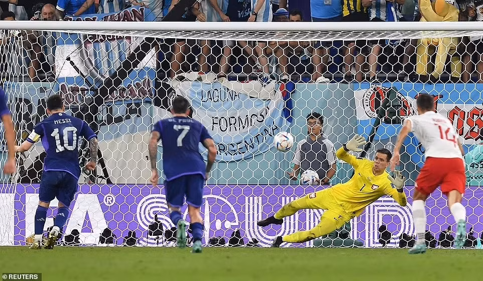 Sút hỏng phạt đền, Messi vẫn được ca ngợi -0