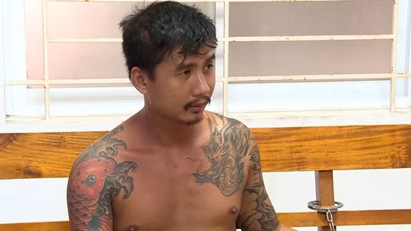Sau khi nhậu, cầm dao xông vào nhà chém 2 người thương vong
