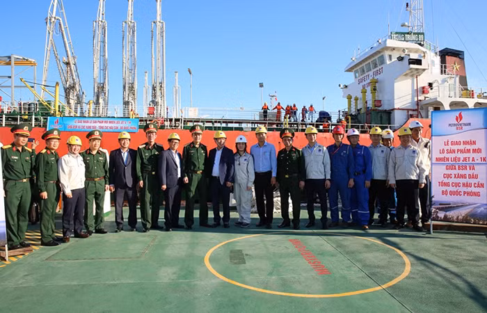 BSR xuất bán các lô sản phẩm nhiên liệu quốc phòng đầu tiên -0