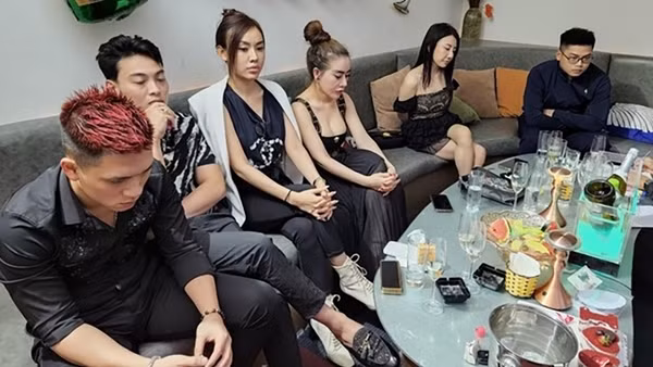 Con đường sa ngã của Dung “Thà”