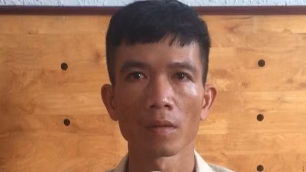 Đột nhập nhà bạn gái lúc nửa đêm để hiếp dâm