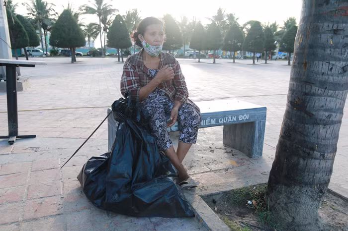 Đồng nát lúc nửa đêm -0