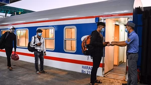 Đường sắt chạy thêm hàng chục đoàn tàu dịp Tết Dương lịch 2023
