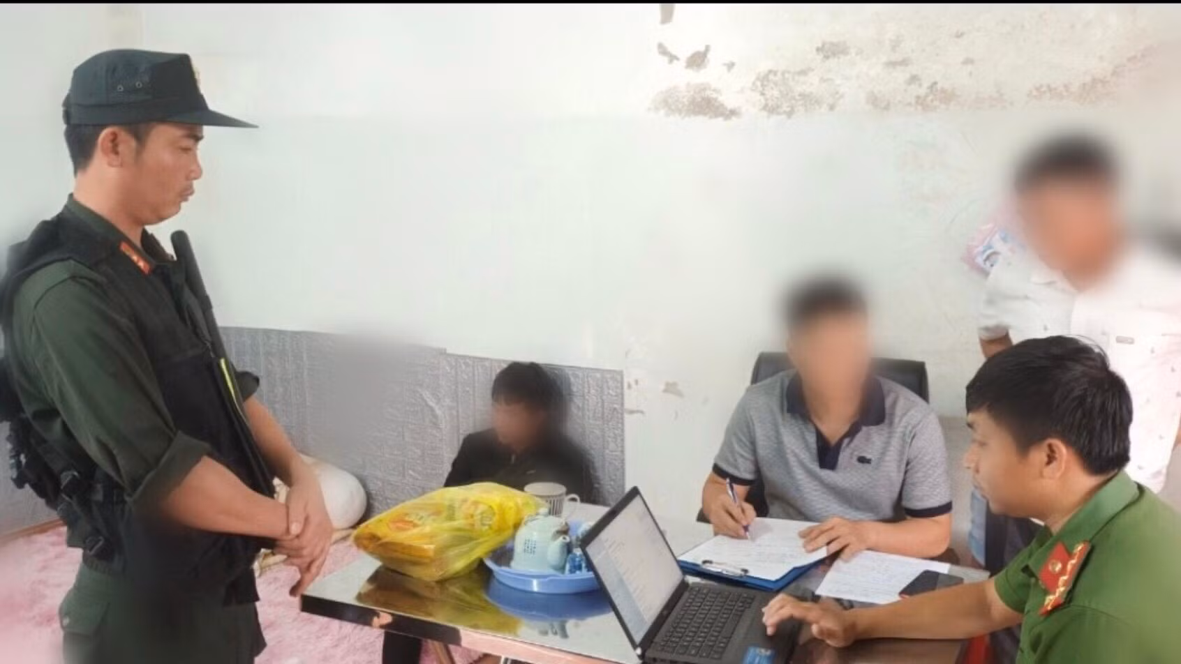 Chuyên viên Sở Tài nguyên môi trường điều hành đường dây cá độ gần 600 tỷ -0