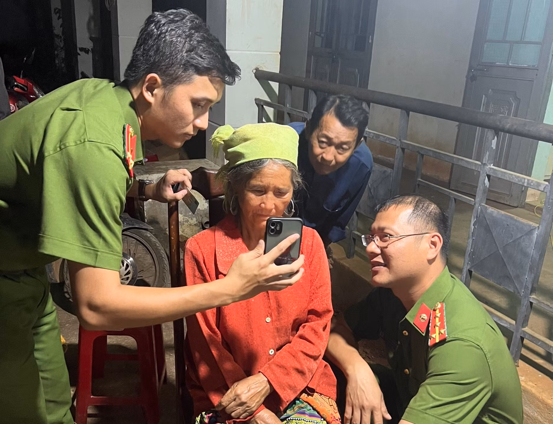 Công an Đắk Nông đẩy mạnh triển khai các giải pháp cấp tài khoản định danh điện tử cho công dân -1