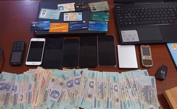 Công an Đắk Nông triệt phá đường dây cá độ bóng đá gần 600 tỷ đồng -0
