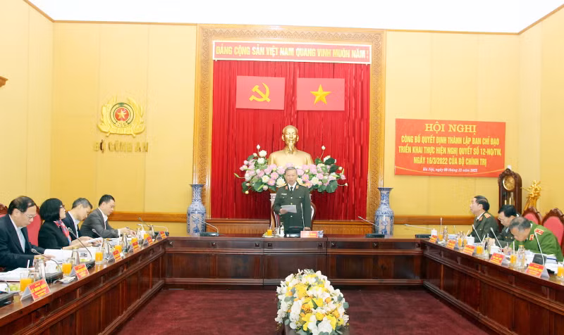 Phát huy vai trò, trách nhiệm, chỉ đạo thực hiện hiệu quả Nghị quyết số 12 của Bộ Chính trị -0