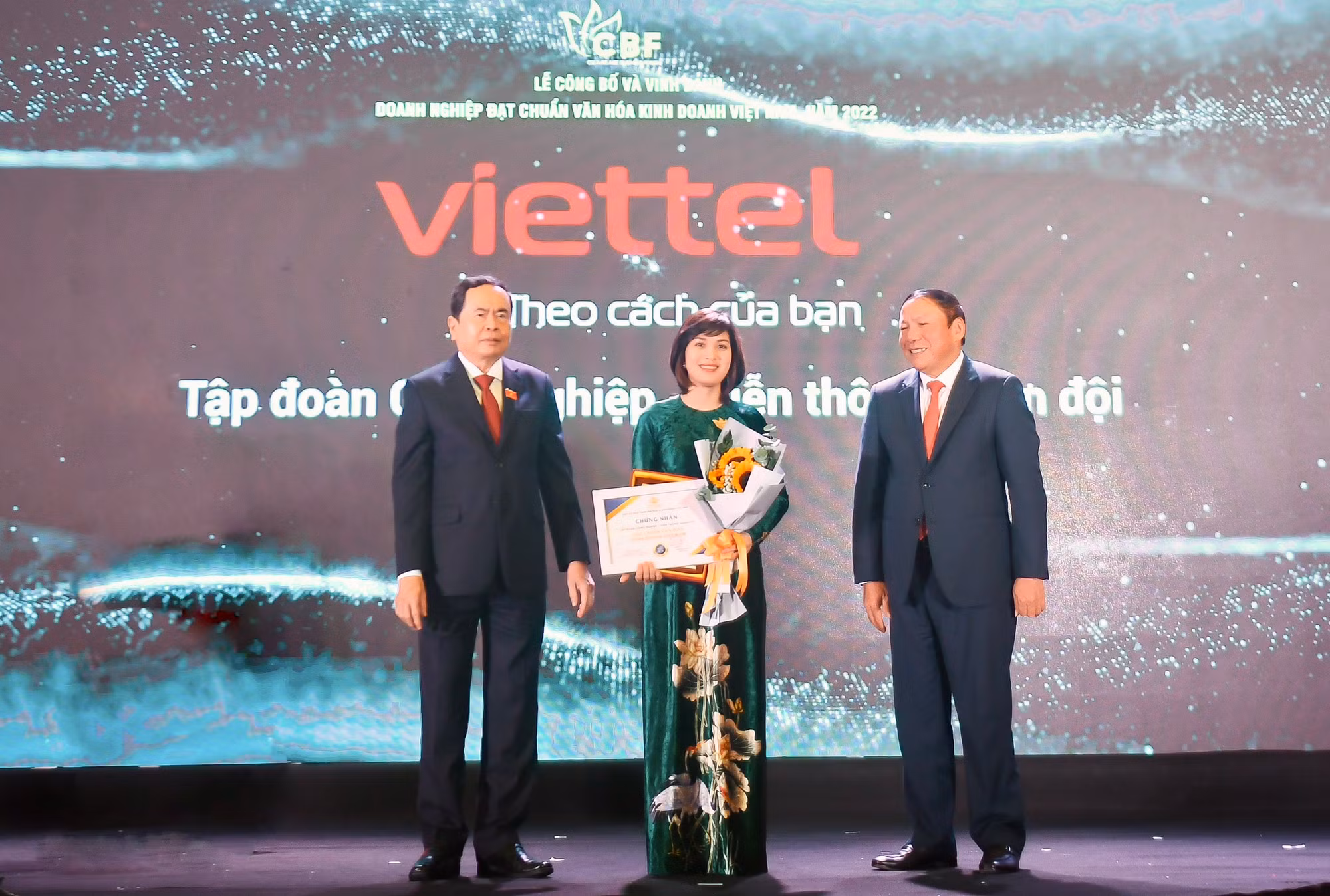 Viettel đạt chuẩn văn hoá kinh doanh Việt Nam 2022 -0