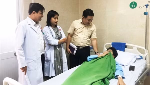 Nguyên nhân khiến hàng trăm học sinh Trường Ischool Nha Trang ngộ độc thực phẩm