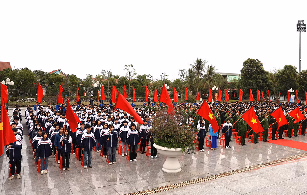 Hơn 1.000 đoàn viên, thanh niên CAND tham gia&nbsp;Lễ ra quân Tháng thanh niên 2025 -0