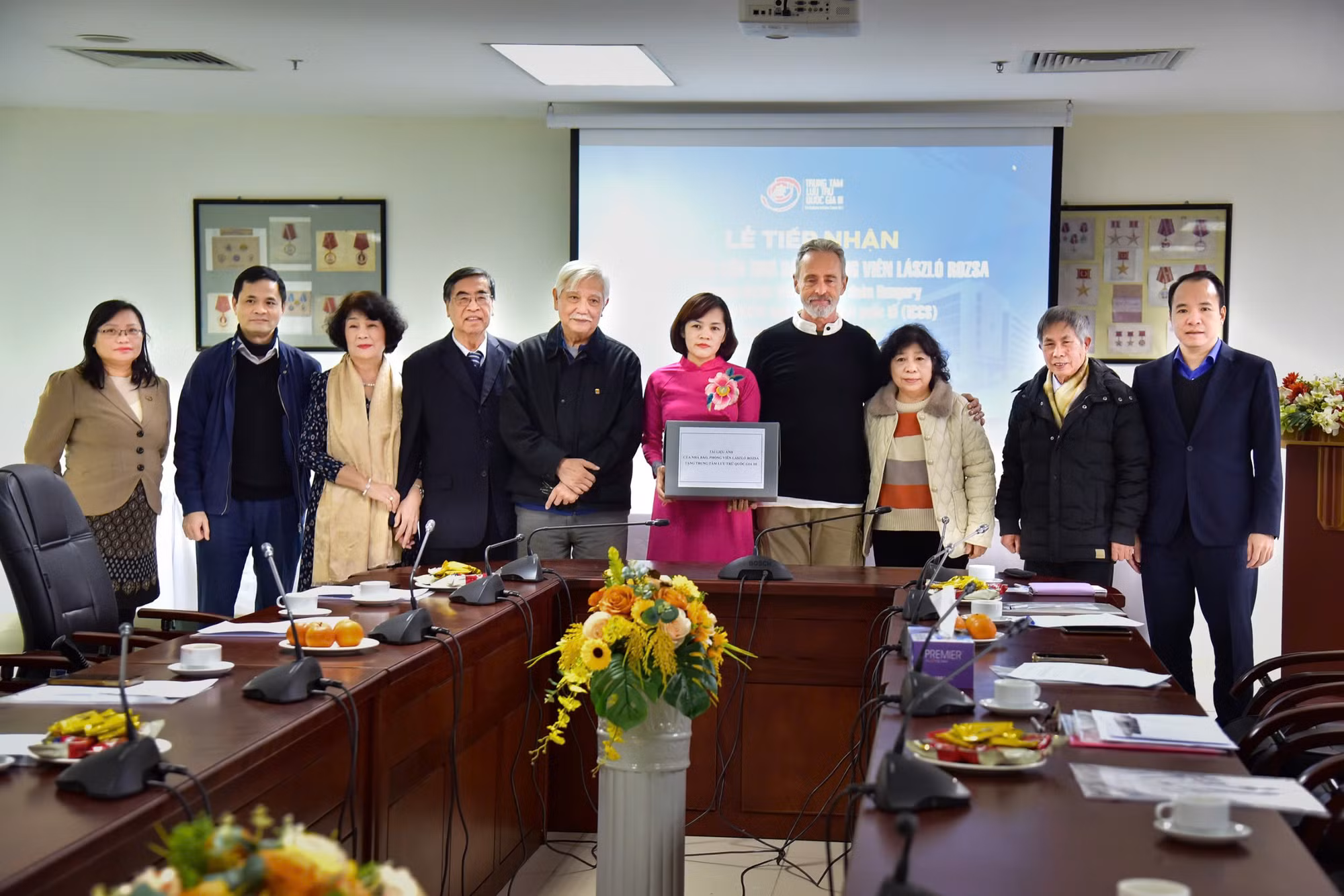 Tiếp nhận hàng trăm bức ảnh về Việt Nam của nhà báo chiến trường László ROZSA -0