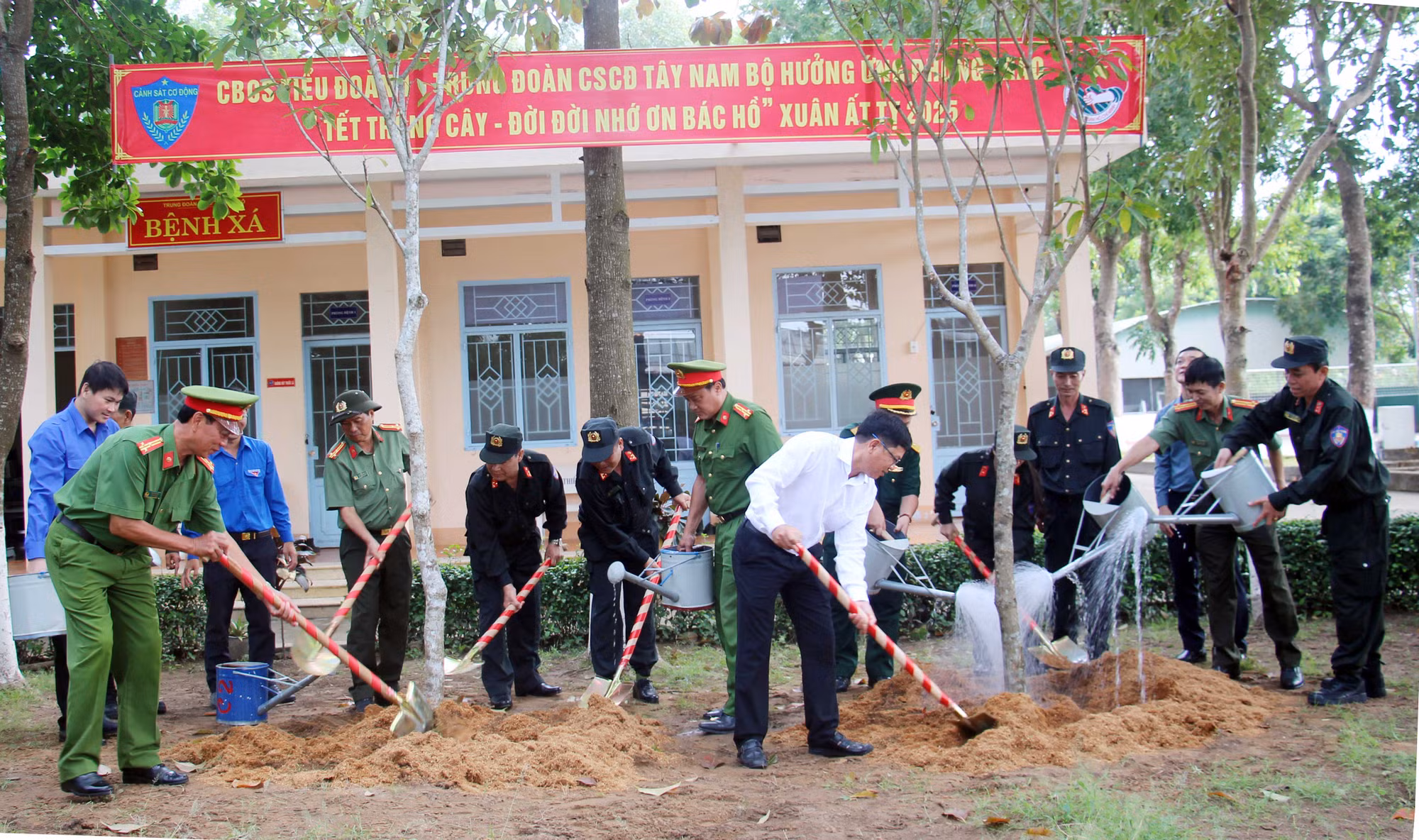 Khai giảng khóa huấn luyện 2.575 chiến sĩ mới tại vùng Tây Nam Bộ -0