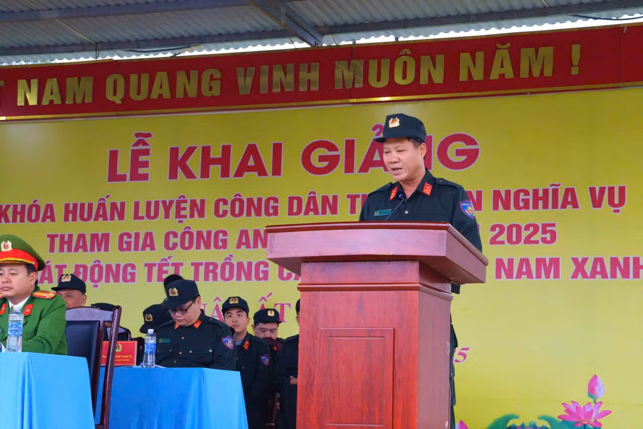 Khai giảng khoá huấn luyện 775 công dân thực hiện nghĩa vụ tham gia CAND -0
