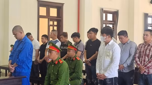 Án chung thân cho chủ trại gà bắn chết kẻ bảo kê hội chợ