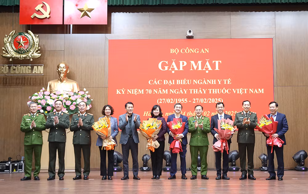 Tiếp tục phối hợp chặt chẽ để hoàn thành xuất sắc các nhiệm vụ chính trị -0