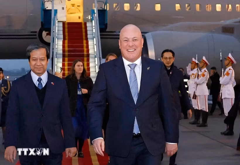 Thủ tướng New Zealand tới Hà Nội, bắt đầu thăm chính thức Việt Nam -0