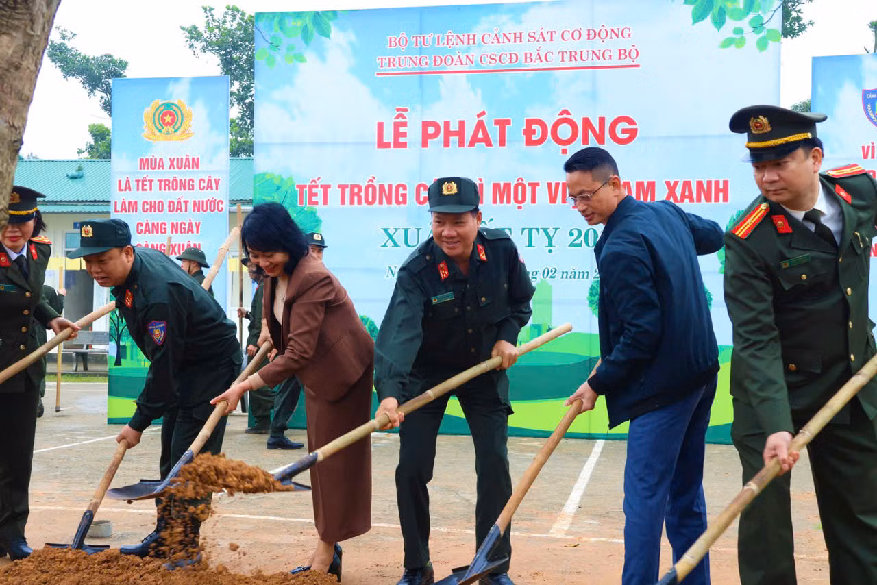 Khai giảng khoá huấn luyện 775 công dân thực hiện nghĩa vụ tham gia CAND -0