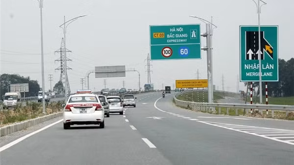 Điều chỉnh biển báo để tránh tình trạng tăng, giảm tốc độ đột ngột