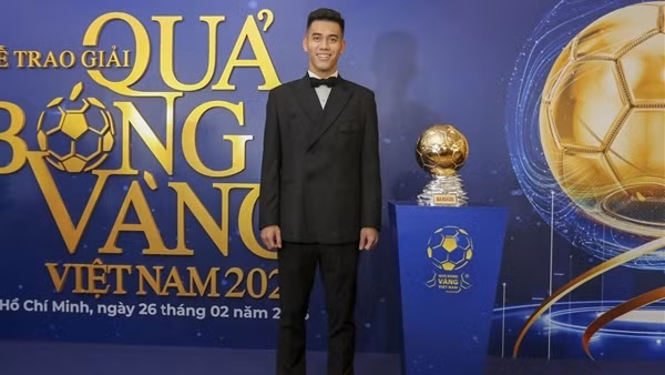 Nguyễn Tiến Linh đoạt Quả bóng vàng 2024