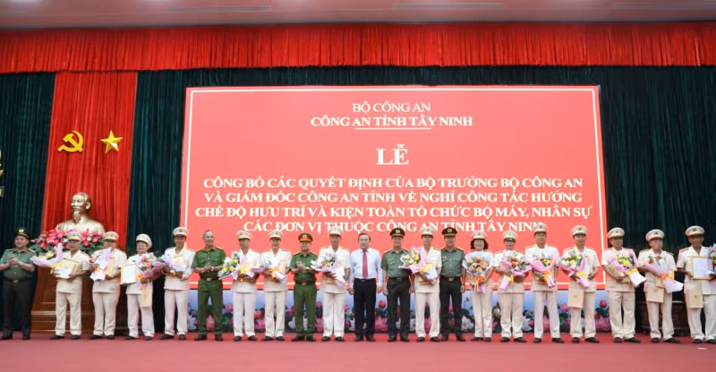 Công bố các Quyết định của Bộ trưởng Bộ Công an về tổ chức bộ máy tại Công an địa phương -0