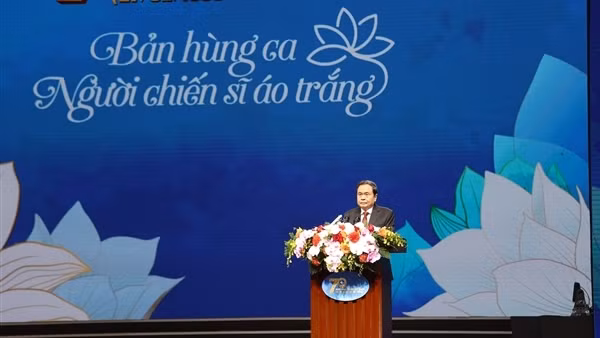 Xây dựng nền y tế Việt Nam khoa học, dân tộc và đại chúng