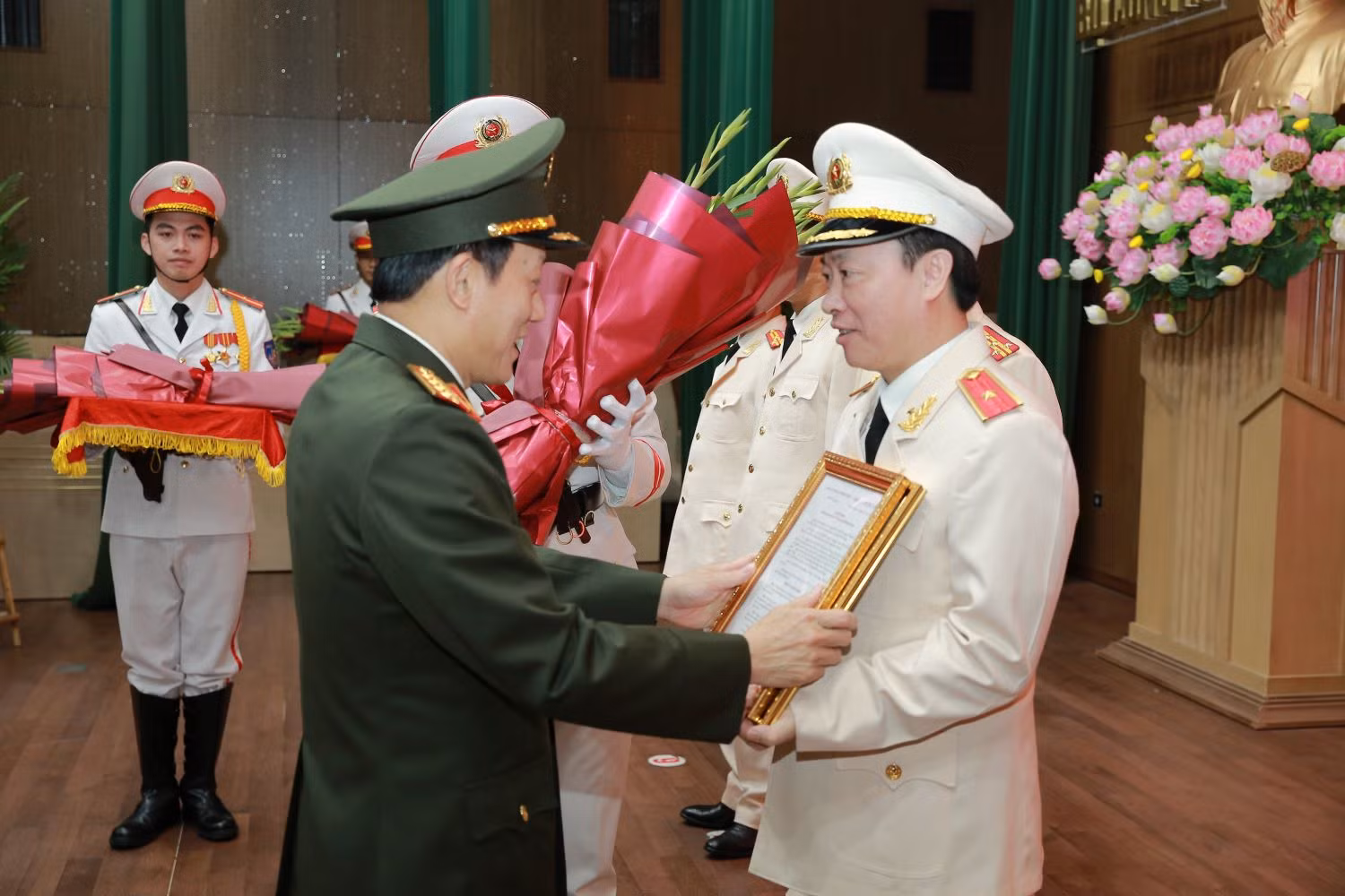 Ra mắt Trung tâm Dữ liệu quốc gia là trụ cột thực hiện thành công cuộc cách mạng chuyển đổi số quốc gia -0