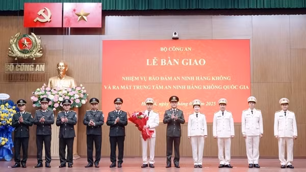 Bộ Công an cam kết triển khai công tác an ninh hàng không chặt chẽ, hiệu quả và an toàn