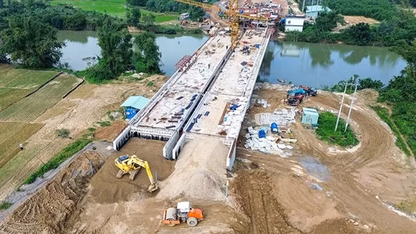 Cầu nối liền Đà Nẵng – Quảng Nam khi nào mới xong?
