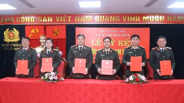 Cụm thi đua số 6, Bộ Công an ký giao ước thi đua năm 2025