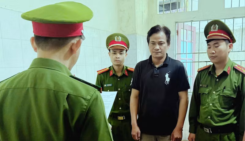 Góp tiền mua đất chung rồi âm thầm chuyển nhượng, chiếm đoạt tiền của người khác -0