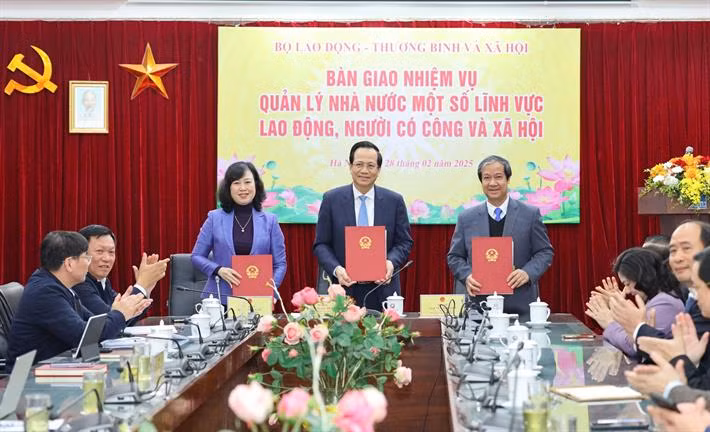 Bàn giao chức năng quản lý nhà nước về giáo dục nghề nghiệp về Bộ GD&ĐT -0