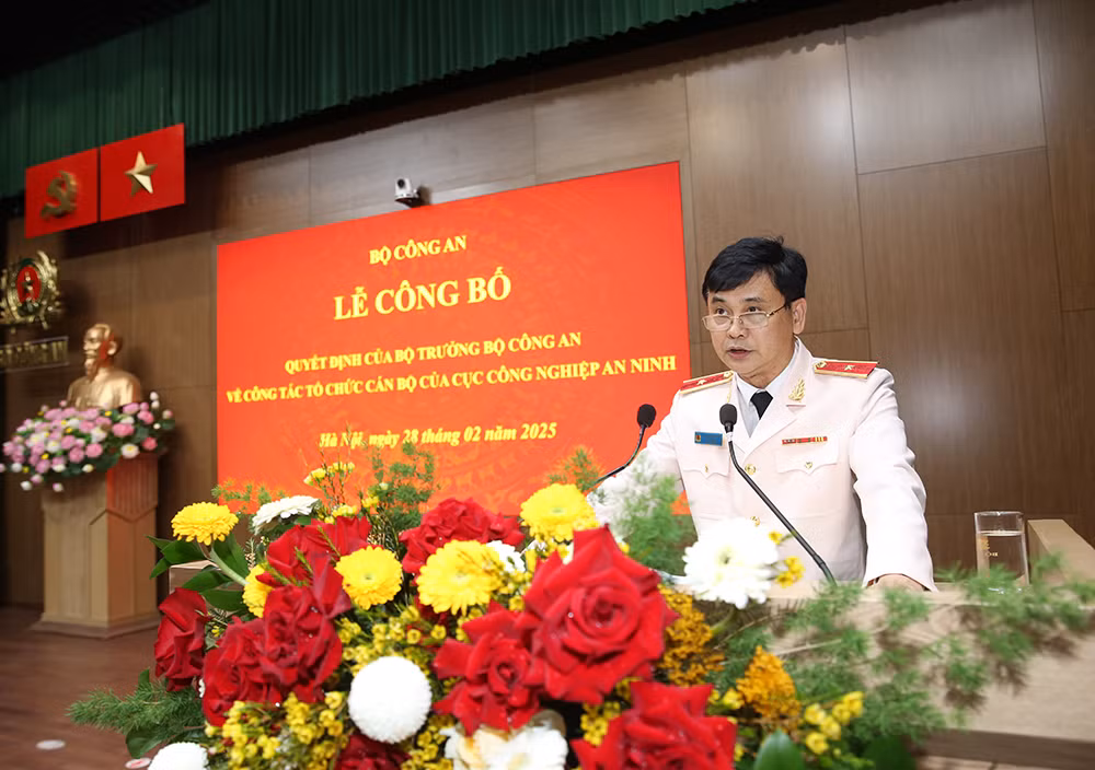 Bộ công an công bố công tác tổ chức cán bộ của Cục Công nghiệp an ninh -0