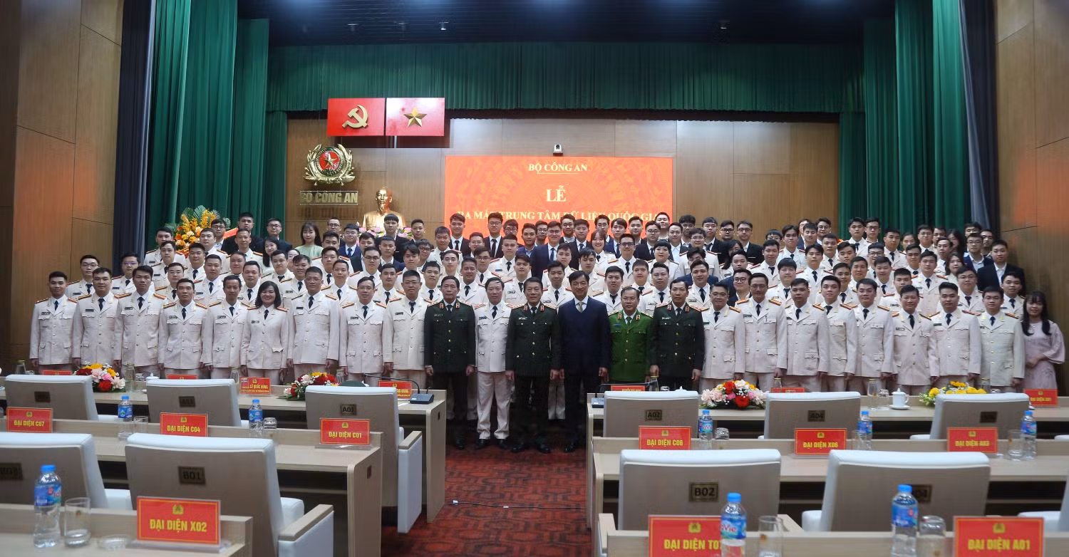 Ra mắt Trung tâm Dữ liệu quốc gia là trụ cột thực hiện thành công cuộc cách mạng chuyển đổi số quốc gia -0