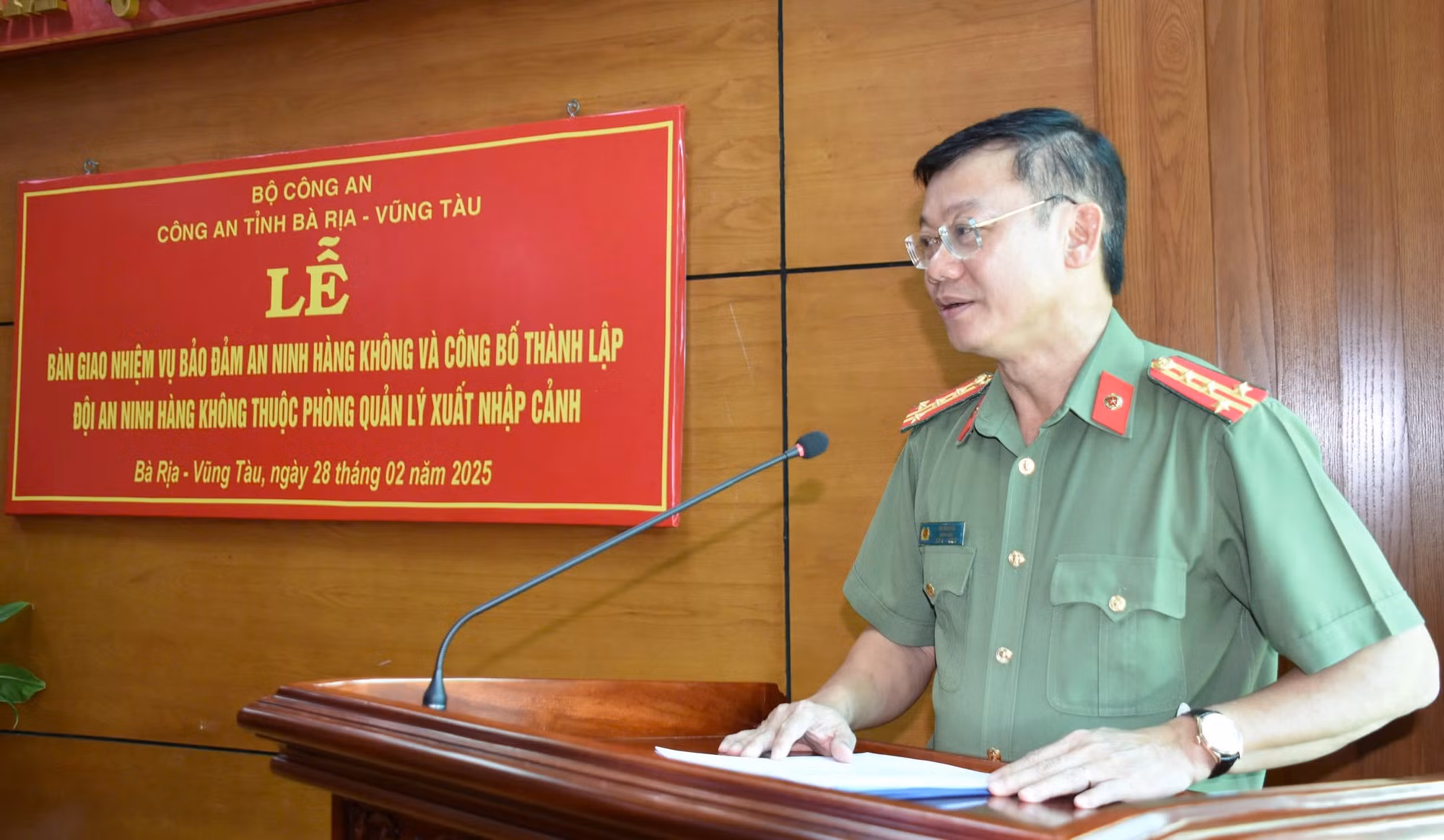 Công an tỉnh Bà Rịa-Vũng Tàu tiếp nhận nhiệm vụ bảo đảm an ninh tại sân bay Côn Đảo -3