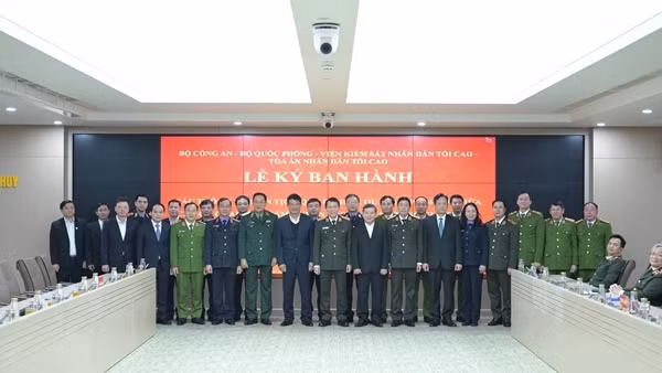 Ban hành các thông tư liên tịch quy định về quan hệ phối hợp giữa các cơ quan có thẩm quyền trong hoạt động tố tụng hình sự