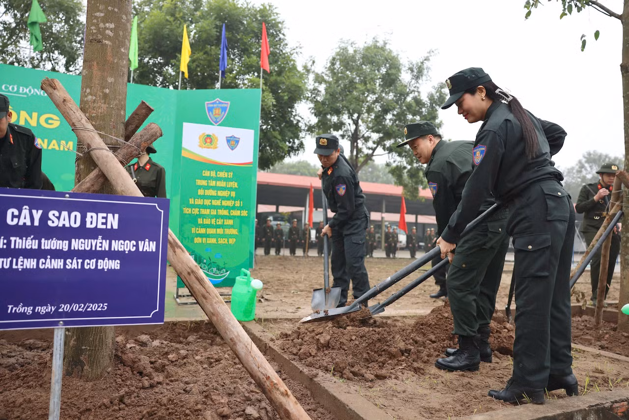 Hơn 17 nghìn chiến sĩ mới tham gia khóa huấn luyện tại Bộ Tư lệnh Cảnh sát cơ động -1