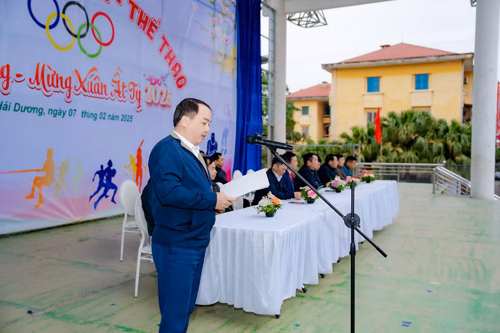 ông đặng kiên quyết - phó tgđ công ty phát biểu khai mạc ngày hội.jpg -0
