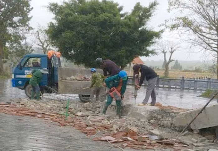Thông tin chính thức về phản ánh kỳ đài tưởng niệm liệt sĩ ngã đổ -1