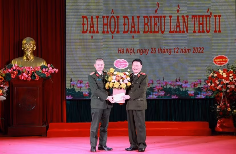 Phát huy hơn nữa vai trò người cán bộ hưu trí CAND -0