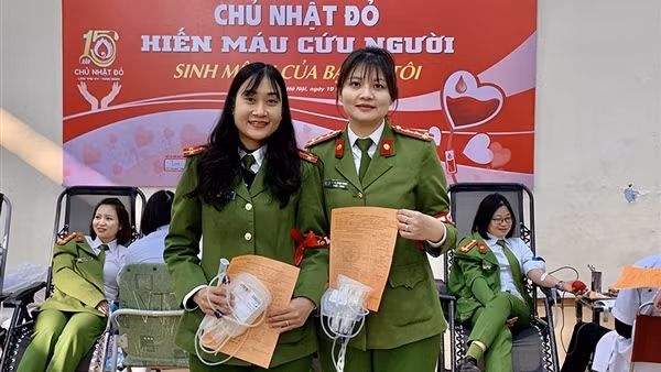 Thắm đượm nghĩa tình, nhân văn hiến máu cứu người