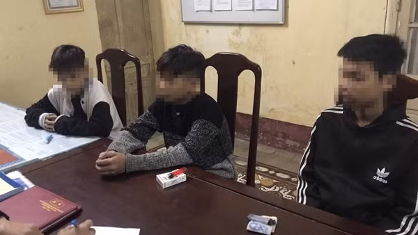 Tuần tra đêm, phát hiện nhóm đối tượng trộm cắp xe máy